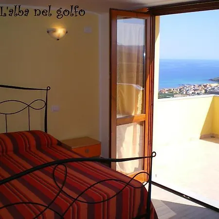 Alojamento de Acomodação e Pequeno-almoço L'alba Nel Golfo 3*